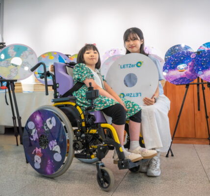 LG화학, 재활용 플라스틱으로 아이들 휠체어에 개성을 더하다