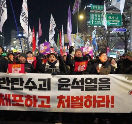 헌법 훼손 규탄, 공공운수노조 총파업으로 맞서