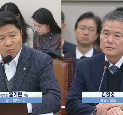 '계엄 후 귀가’ 통일부 김영호 장관, TV 보면서 체크