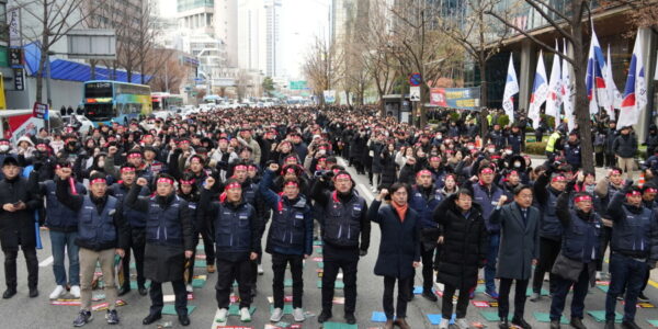 3천명 결집한 기업은행 노조, 단독 총파업 선언…“헌법적 가치 지킬 것”