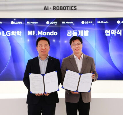 차세대 SDV 시대 대비… LG화학, HL만도와 전장 접착제 개발 추진