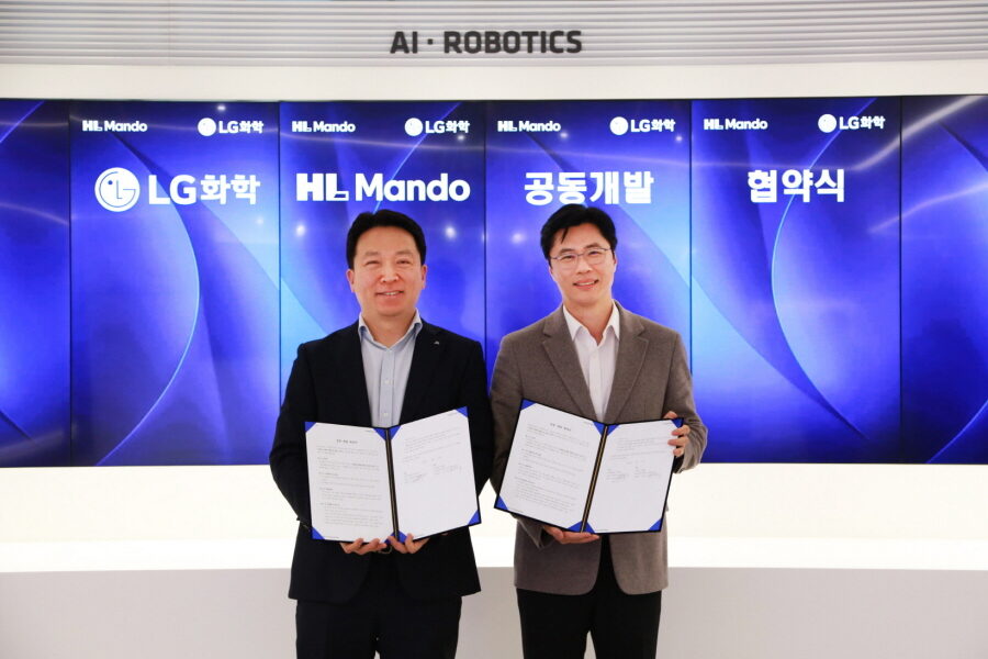 차세대 SDV 시대 대비… LG화학, HL만도와 전장 접착제 개발 추진
