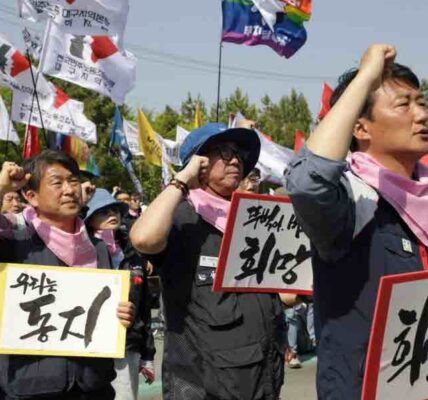 한국옵티칼하이테크 고공 농성 475일째, 고용 승계를 염원하는 희망버스 문화제가 열려 전국 노동자와 시민들의 뜨거운 연대가 이어졌다. 참가자들은 닛토덴코의 부당함을 규탄하며 고용 승계를 촉구하고, 끝까지 함께 투쟁할 것을 다짐했다.