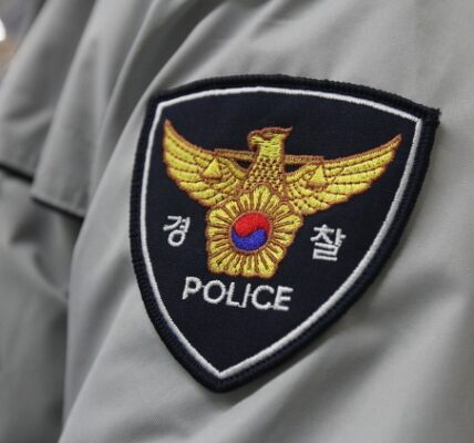 2024년 경찰관 특수건강검진 결과, 야간·교대근무자 4명 중 3명(75.5%)이 유소견자 또는 요관찰자 진단을 받아 건강 문제가 심각한 수준으로 드러났다. 유소견자와 요관찰자는 2020년 대비 1만 4천여 명 증가했으나, 야간 근로 제한 및 단축 같은 적극적 사후 조치는 매우 적었고, 같은 기간 질병 휴직 인원은 크게 증가했다.