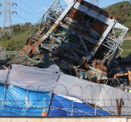 울산 남구 동서발전 울산화력발전소 보일러 타워 붕괴현장