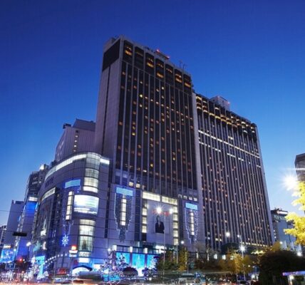 롯데면세점 명동본점 전경. 롯데면세점 제공