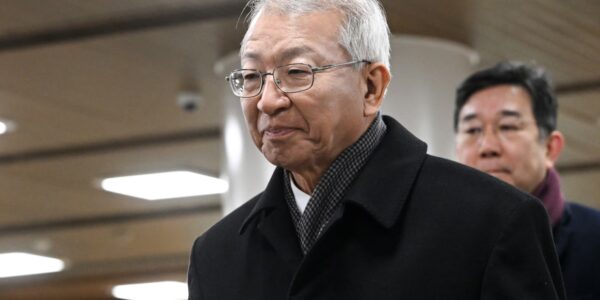 진보당은 양승태 전 대법원장의 2심 판결에 대해 79개 혐의 중 3개만 유죄로 인정하고 집행유예를 선고한 것은 전형적인 '제 식구 감싸기'이자 솜방망이 처벌이라고 강력히 비판했다.