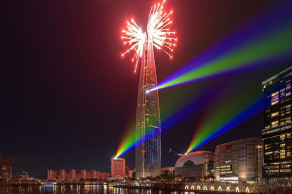 롯데물산이 롯데월드타워에서 '2026 롯데월드타워 더 카운트다운'을 진행했다. [사진=롯데물산]