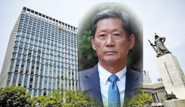 현대해상 광화문 사옥과 정몽윤 현대해상 회장.