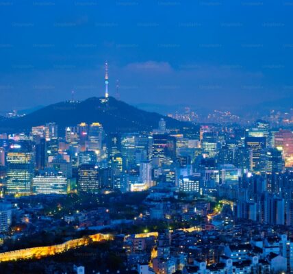 이상규 진보당 서울시장 후보는 서울시 생활임금이 전국 평균(12,233원)보다 낮은 12,121원인 현실을 지적하며 공공부문 적정임금 실현을 촉구했다.