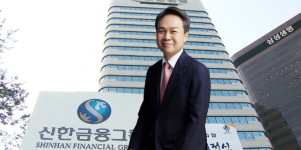 진옥동 신한금융지주 회장. 신한금융그룹 전경. 그래픽=뉴스필드