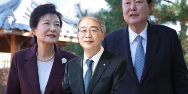 임종룡 우리금융지주 회장(가운데)와 박근혜, 윤석열 전 대통령. (출처=우리금융, 대통령실 제공)