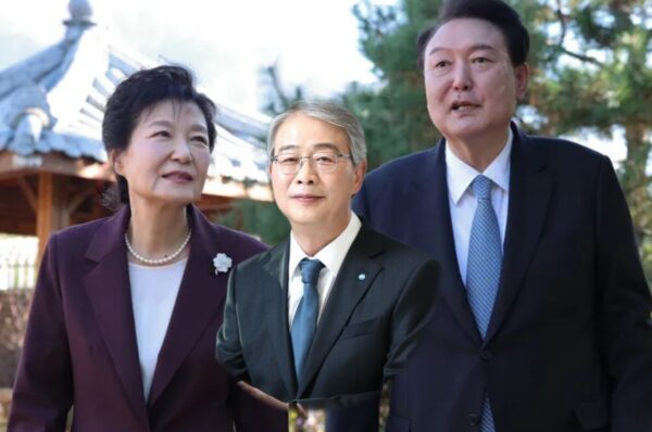 임종룡 우리금융지주 회장(가운데)와 박근혜, 윤석열 전 대통령. (출처=우리금융, 대통령실 제공)