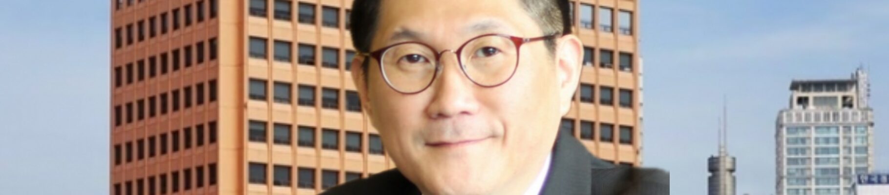 종근당 김영주 대표이사(경영총괄). 사진=종근당 제공, 그래픽=뉴스필드