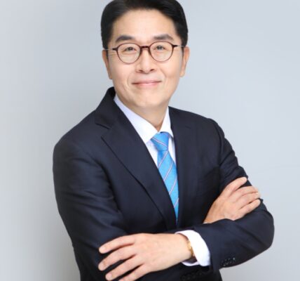 유한킴벌리 대표이사 사장 이제훈. 사진=홈페이지 캡처.