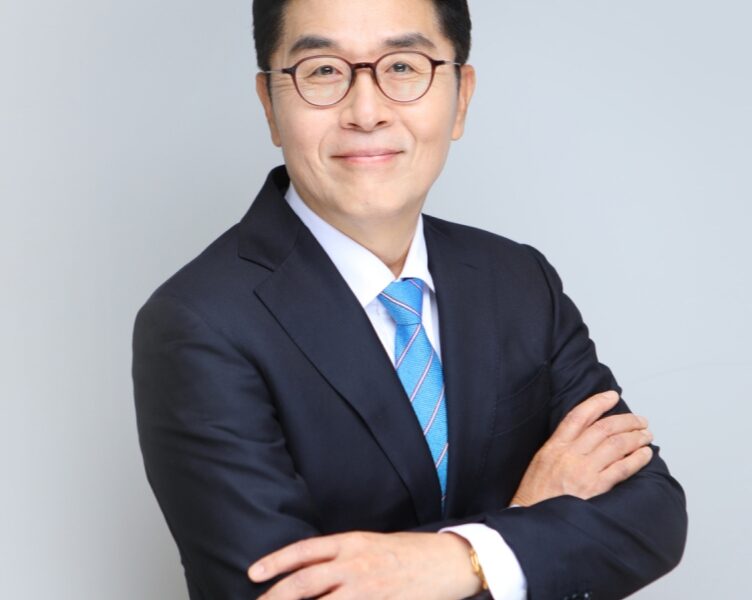 유한킴벌리 대표이사 사장 이제훈. 사진=홈페이지 캡처.