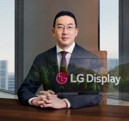 구광모 LG그룹 회장. 사진=LG, LG디스플레이 제공, 그래픽=뉴스필드