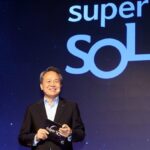 진옥동 ‘금융 우주’ 신한 슈퍼SOL MTS, ‘7배 작은’ 토스증권 베끼기 논란