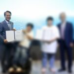 진옥동 회장, ‘장애인 감소’ 공시 열흘 뒤 장애인 행사서 웃음…신한금융 4대 금융지주 중 나홀로 후퇴