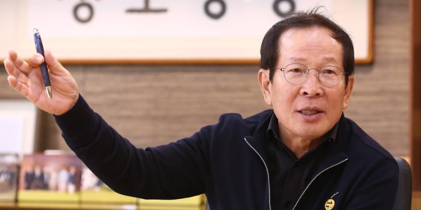 권원강 교촌에프앤비 회장 (사진=교촌에프앤비)