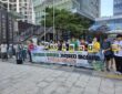 12일 서울 서초구 서울행정법원 앞에서 열린 '가덕도신공항 기본계획 취소소송 원고적격 보장 촉구 기자회견'에서 가덕도신공항반대시민행동 및 시민·종교계 참석자들이 가덕도 생태계 보존과 본안 심리를 촉구하는 구호를 외치고 있다. [가덕도신공항반대시민행동 제공]
