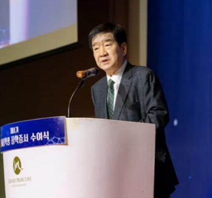 최평규 SNT그룹회장(사진=홈페이지 캡처)