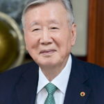 ‘사외이사 0명’ 부영 이사회…이중근 회장 부녀, 계열사 16곳·13곳 겸직 독주