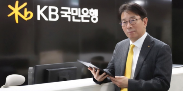 이재근 KB금융지주 글로벌·WM·SME부문장. 이 부문장은 2022년부터 2024년까지 KB국민은행장을 지냈으며, 지난 11일 KB금융지주 차기 회장 최종 후보로 선정됐다. (출처: KB국민은행)