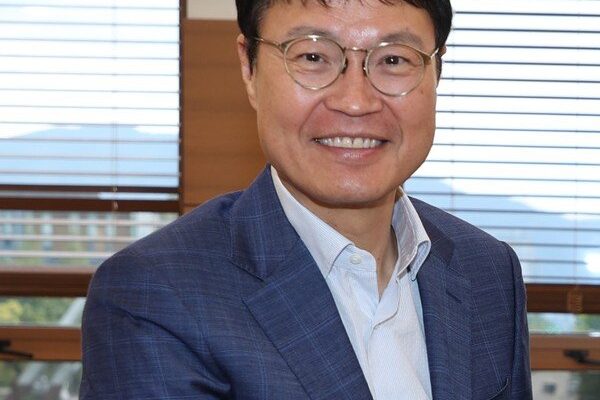 김상헌 DN오토모티브 회장. 사진/경남도청