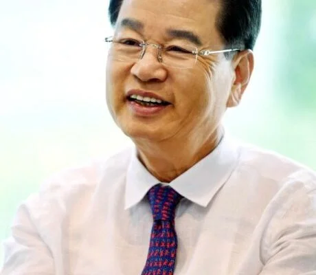 권혁운 IS동서 회장. IS동서가 환경·배터리 투자 손실을 기록한 가운데, 권 회장 측의 주식담보대출과 적자 기간 배당 문제가 주목받고 있다. (사진=IS동서>